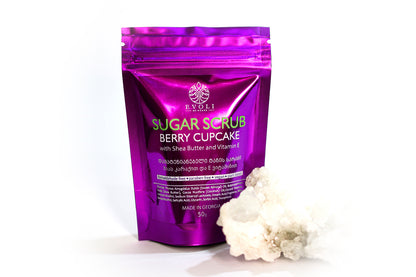 Moisturizing Body Scrub "Berry Cupcake"
